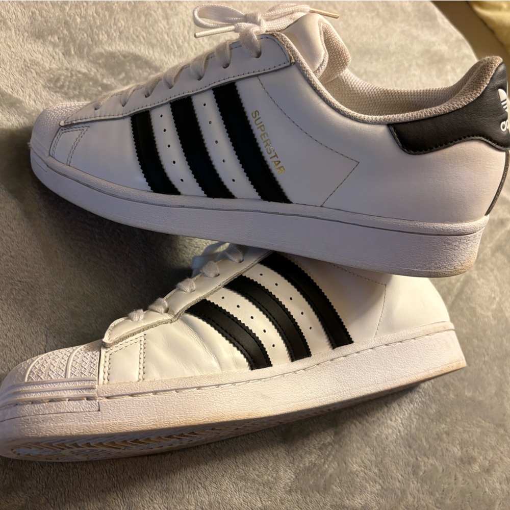 Adidas superstar black and white